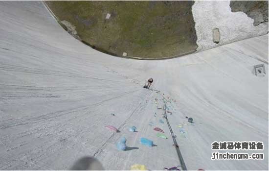 165米高的人工攀岩