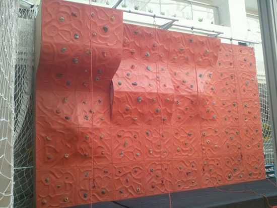 室内人工攀岩墙