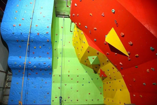 室内拓展抱石人工攀岩